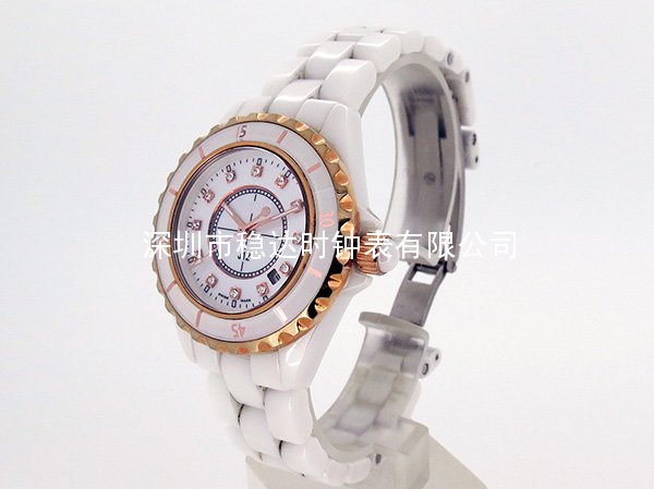 穩(wěn)達(dá)時(shí)時(shí)尚女士陶瓷表帶手表定做廠家