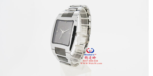 穩(wěn)達(dá)時(shí)時(shí)尚鎢鋼手表