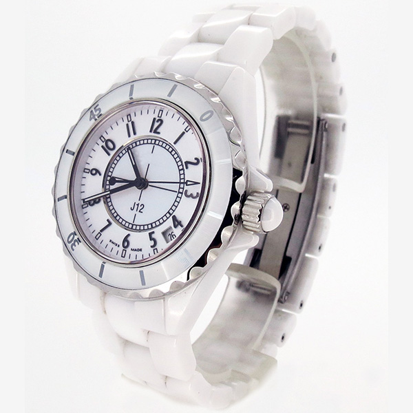 穩(wěn)達時時尚精致陶瓷女士手表批發(fā)