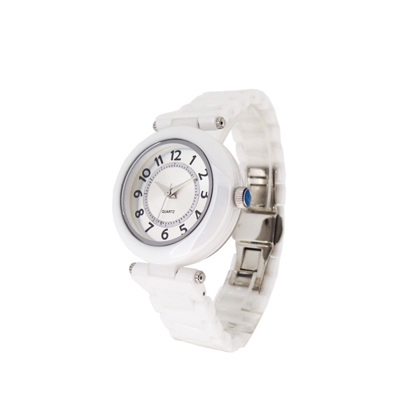 穩(wěn)達(dá)時(shí)精致陶瓷女士商務(wù)手表定制