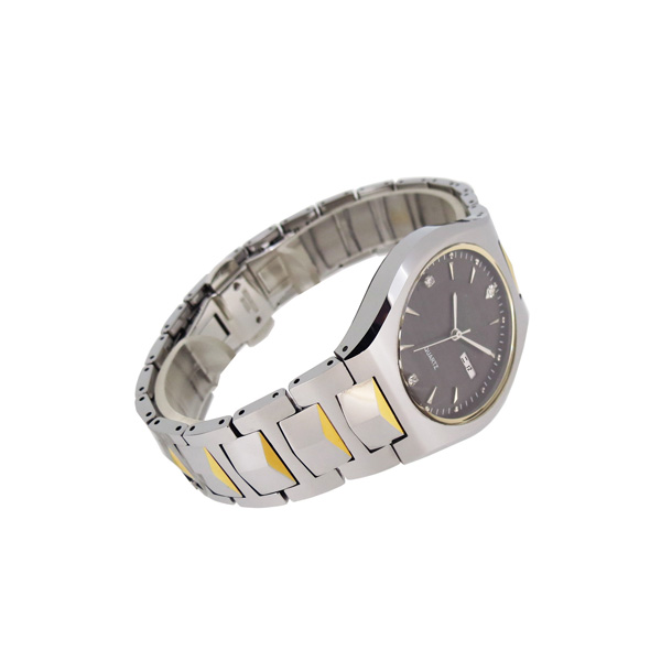 穩(wěn)達(dá)時石英鎢鋼商務(wù)手表批發(fā)定制