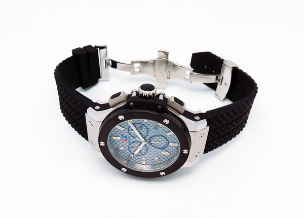 多功能不銹鋼手表批發(fā)廠家直銷多功能三度防水【穩(wěn)達(dá)時(shí)鐘表】