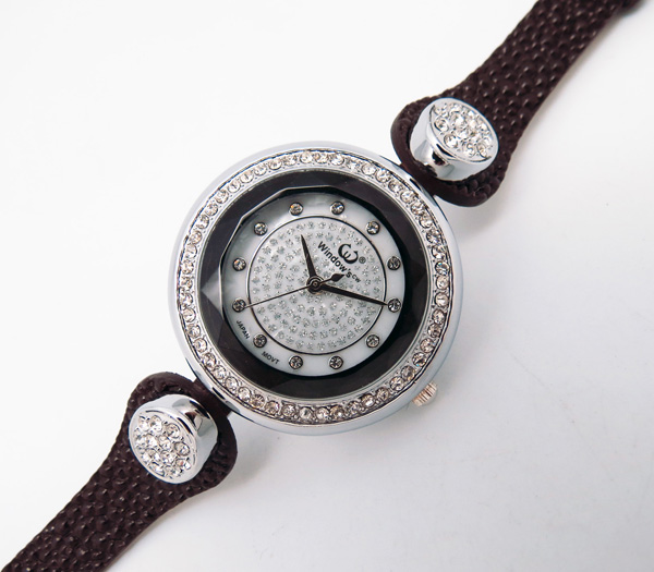 合金鑲鉆女士皮帶禮品手表批發(fā)廠家【穩(wěn)達時鐘表】