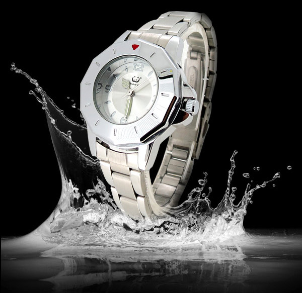 穩(wěn)達(dá)時(shí)情侶禮品手表廠家