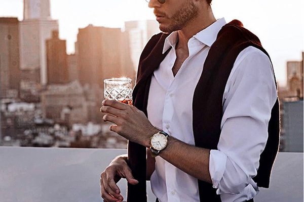 深圳鐘表廠專注顏值，更顯氣質(zhì)