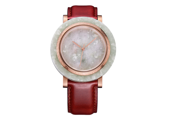 這款可換圈的玉石腕表也是不錯的送禮選擇！