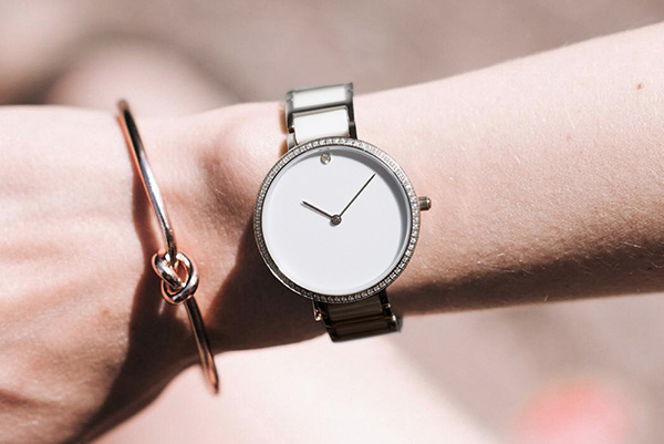 裝配手表廠&mdash;&mdash;簡約款式更能上臺面