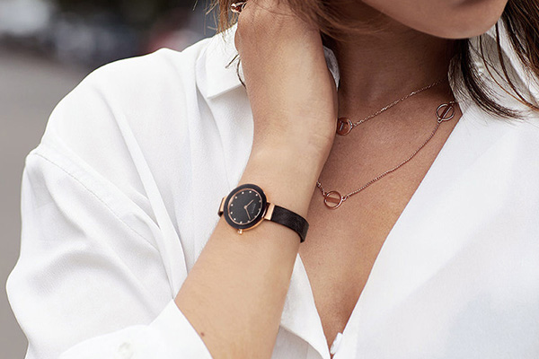 時(shí)尚氣質(zhì)女士腕表 穩(wěn)達(dá)時(shí)廠家直銷