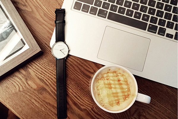 手表廠家穩(wěn)達時線上線下信譽有保障