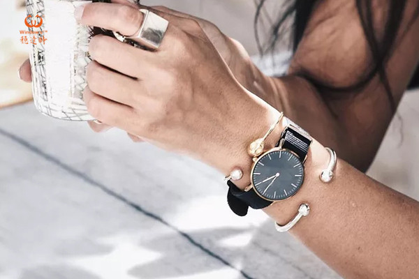 高品質時尚不銹鋼腕表 穩(wěn)達時批量高品質直銷