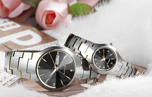 休閑雙日歷對(duì)鎢鋼防水女士手表定做