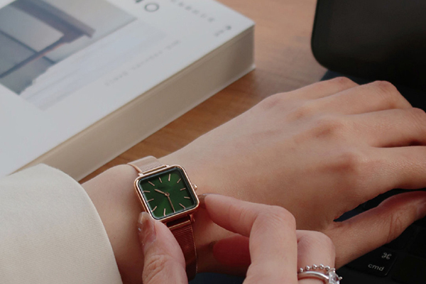 時(shí)尚手表生產(chǎn)就在穩(wěn)達(dá)時(shí)工廠